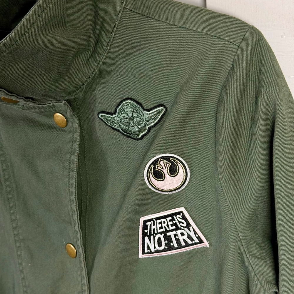 Star Wars Her Universe Green Utility Jacket with Patches Women's Size Medium - Picture 3 of 8